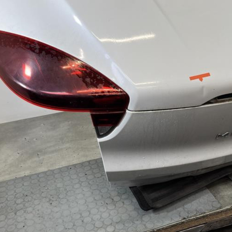 Malle/Hayon arriere RENAULT MEGANE 3 Photo n°6