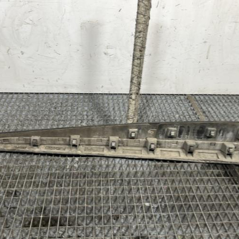 Baguette de porte avant droite RENAULT CLIO 4 Photo n°4