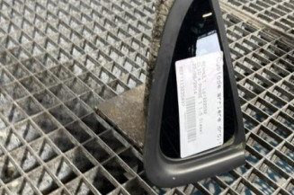 Custode arriere droit RENAULT CLIO 4