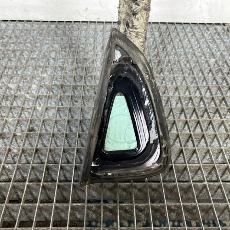 Custode arriere droit RENAULT CLIO 4 Photo n°4