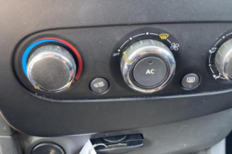 Custode arriere droit RENAULT CLIO 4