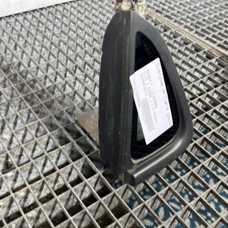 Custode arriere gauche RENAULT CLIO 4 Photo n°2