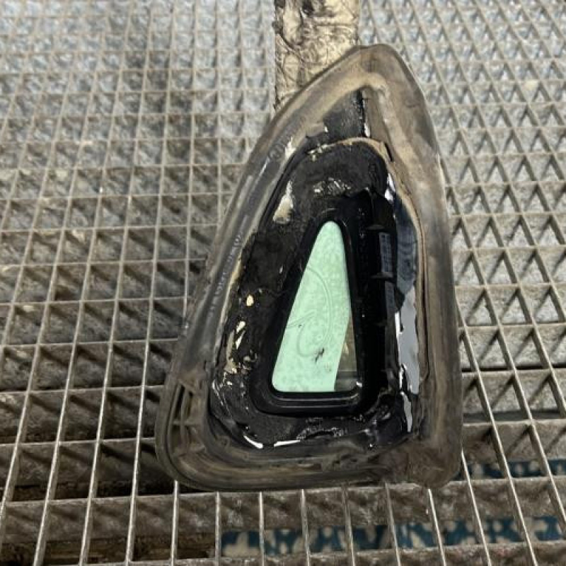 Custode arriere gauche RENAULT CLIO 4 Photo n°4