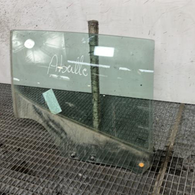 Vitre arriere droit RENAULT CLIO 4 Photo n°2