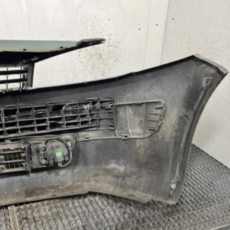 Pare choc avant RENAULT MEGANE 2 Photo n°4