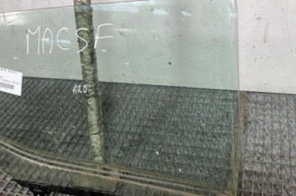 Vitre arriere droit NISSAN MICRA 5