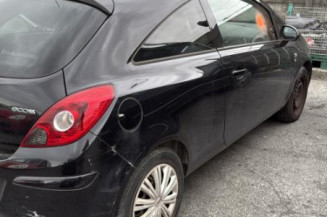 Pare choc arriere OPEL CORSA D