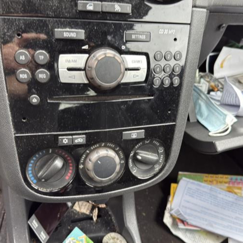 Pare choc arriere OPEL CORSA D Photo n°16