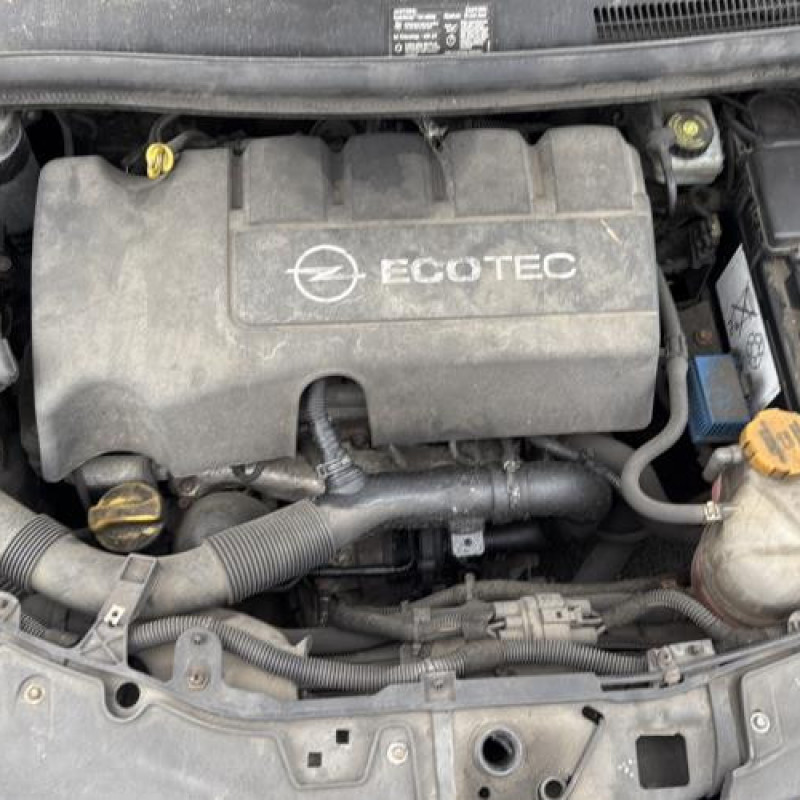 Pare choc arriere OPEL CORSA D Photo n°18