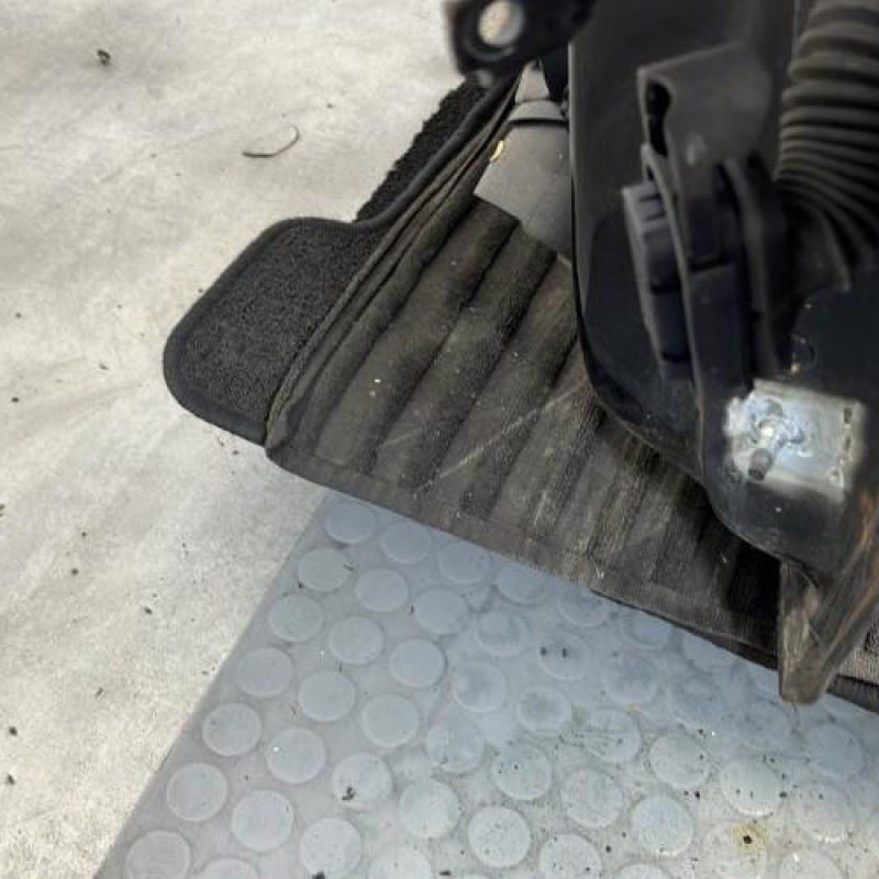 Porte avant gauche RENAULT CLIO 4 Photo n°3