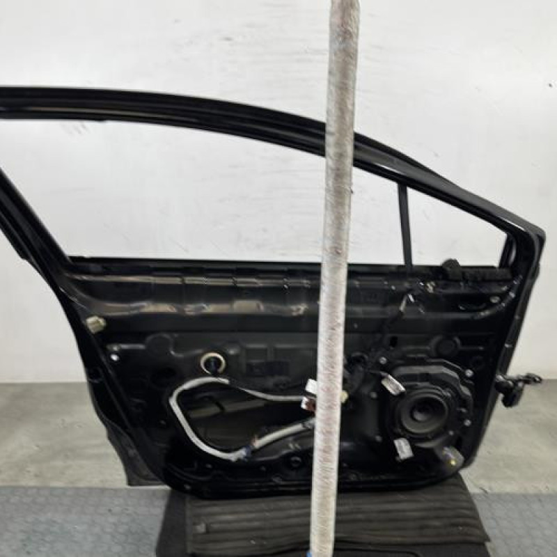 Porte avant gauche RENAULT CLIO 4 Photo n°4