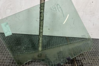 Vitre arriere gauche RENAULT CLIO 4