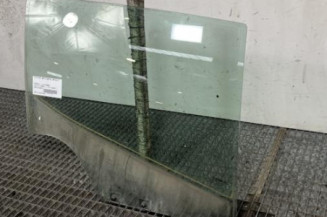 Vitre arriere droit RENAULT CLIO 4
