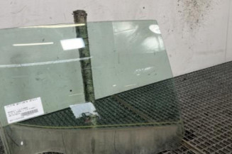 Vitre arriere droit RENAULT CLIO 4