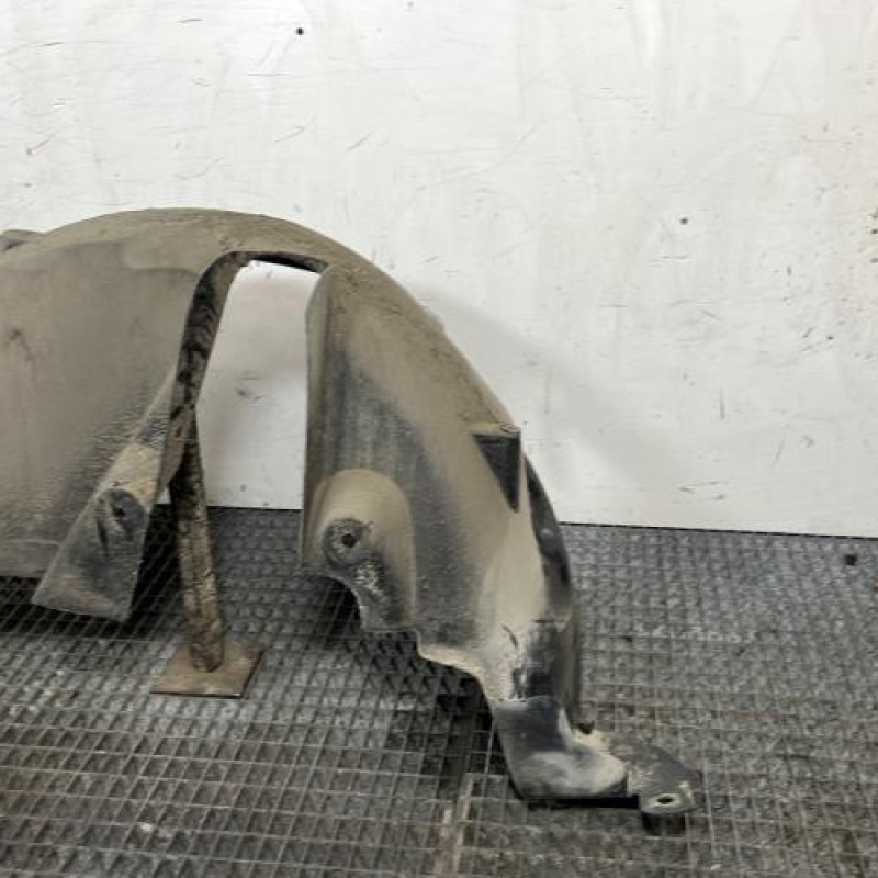 Pare boue arriere droit RENAULT CLIO 4 Photo n°4