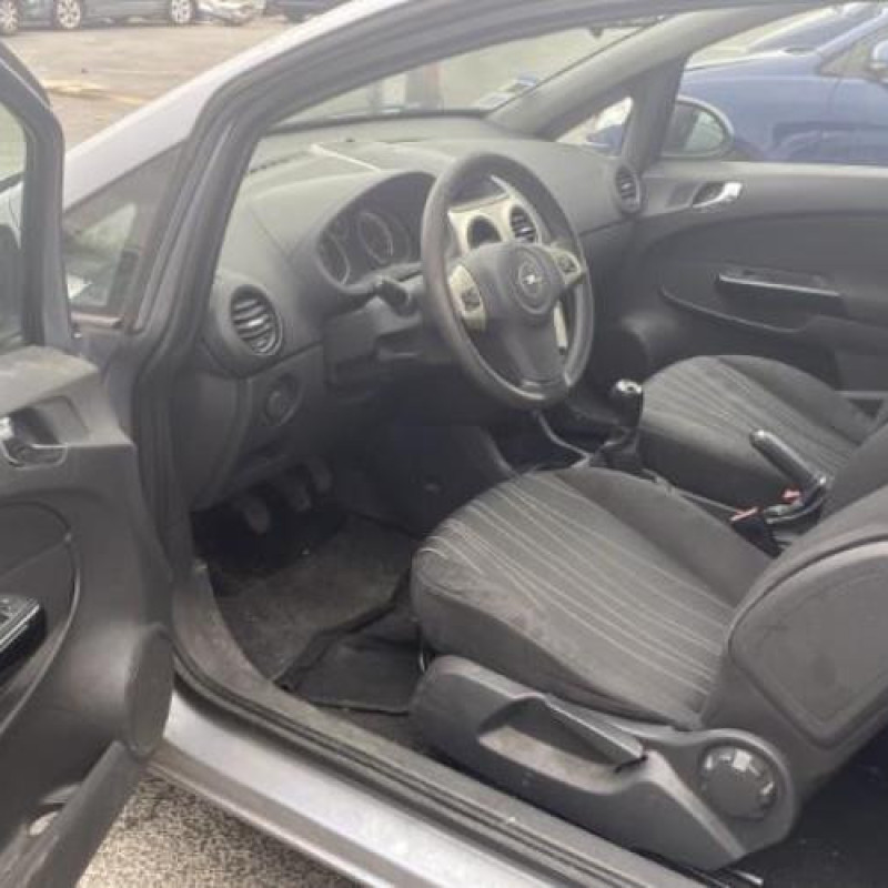 Capot OPEL CORSA D Photo n°12