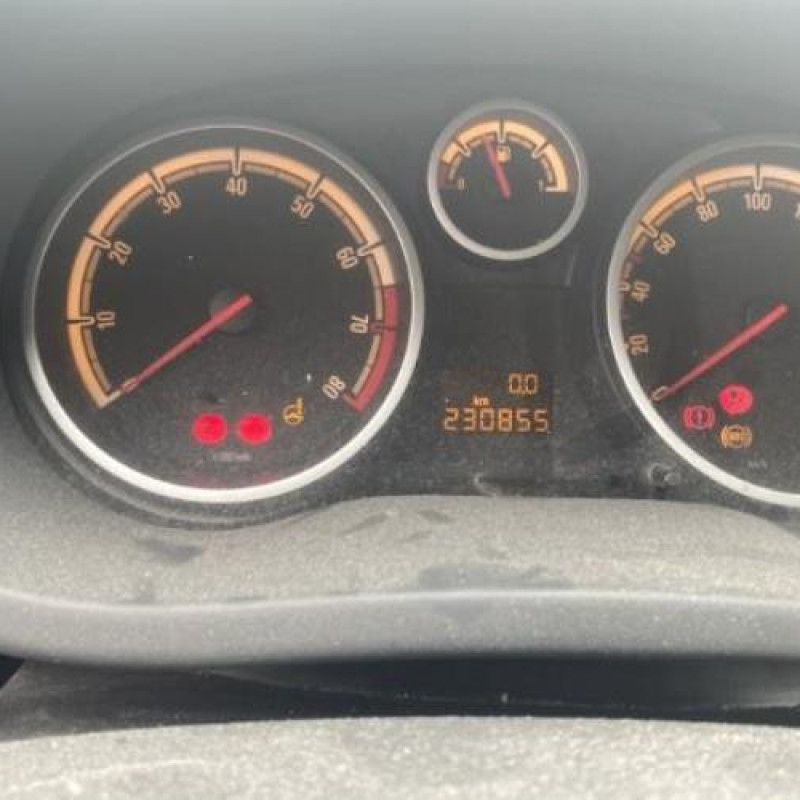 Capot OPEL CORSA D Photo n°14