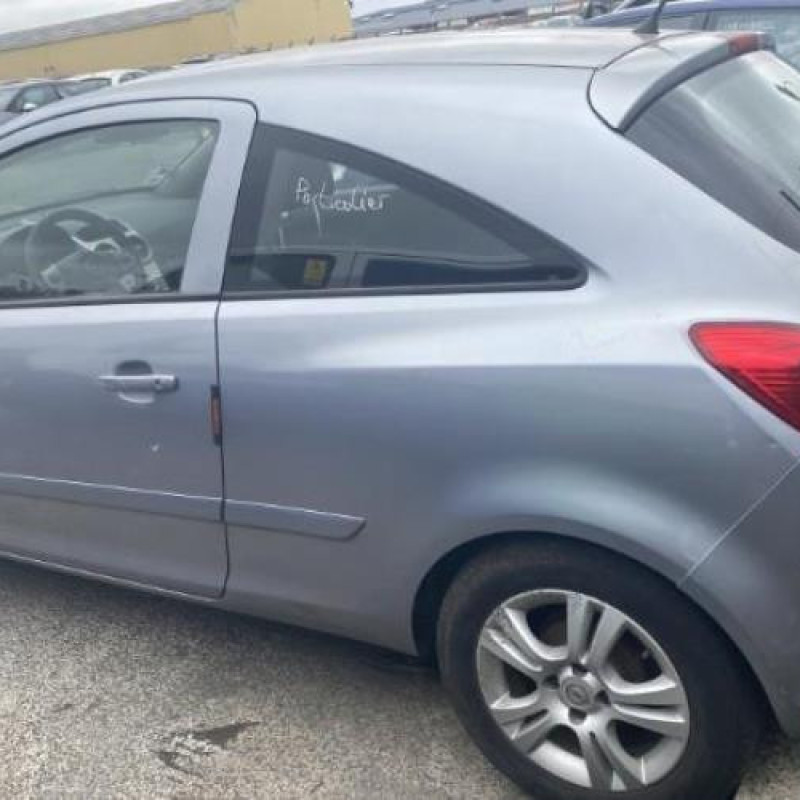Malle/Hayon arriere OPEL CORSA D Photo n°10