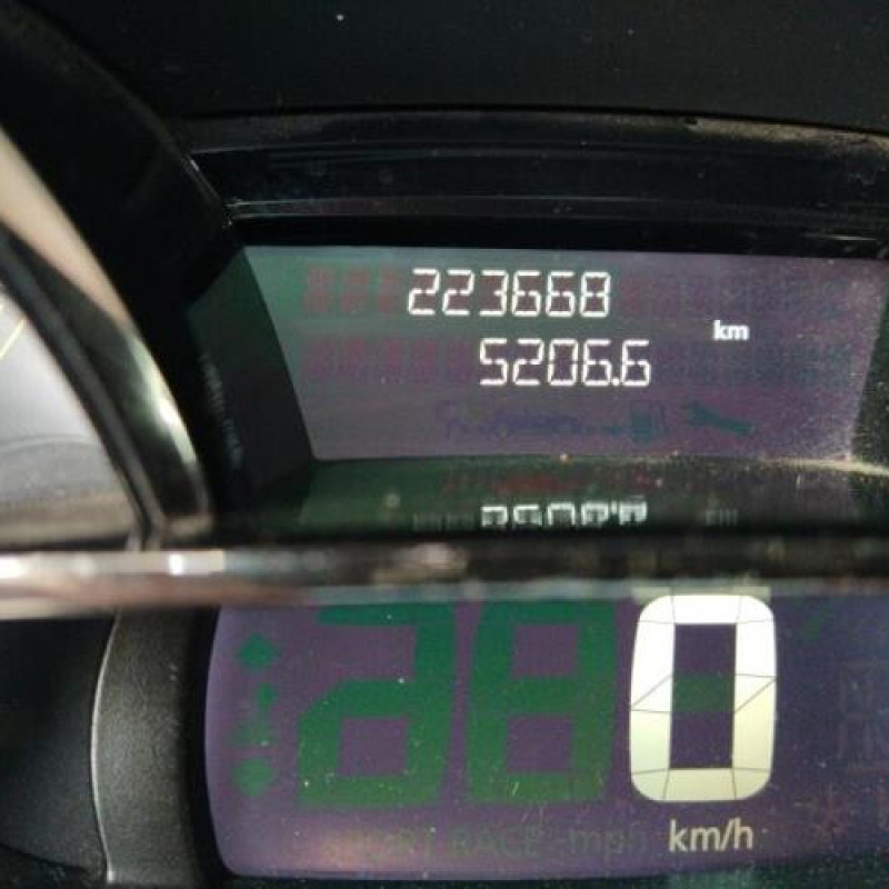 Pretensionneur de ceinture avant droit RENAULT CLIO 4 Photo n°15
