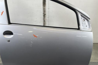 Porte avant droit TOYOTA AYGO 1 Photo n°1