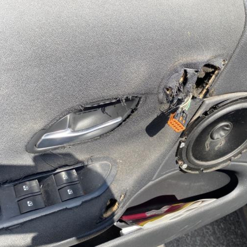 Pare choc arriere RENAULT LAGUNA 2 Photo n°18