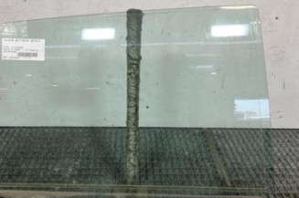 Vitre arriere droit FIAT PUNTO 2 Photo n°1