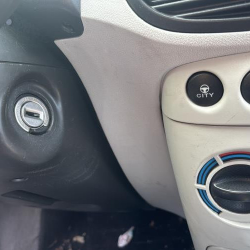 Vitre arriere droit FIAT PUNTO 2 Photo n°20