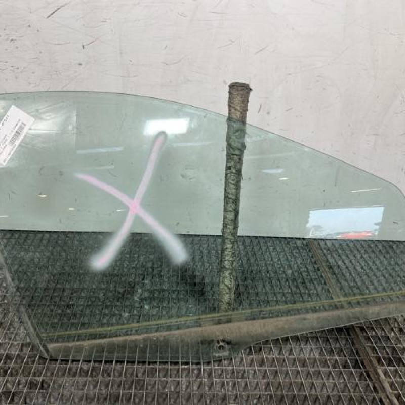 Vitre avant droit FIAT PUNTO 2 Photo n°1