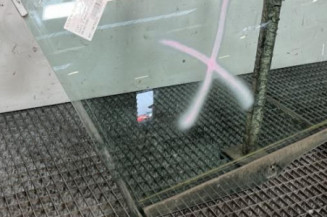 Vitre avant droit FIAT PUNTO 2