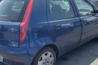 Vitre avant droit FIAT PUNTO 2
