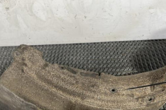 Pare boue avant gauche RENAULT MEGANE 4