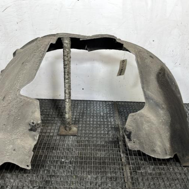 Pare boue avant droit AUDI A4 3 Photo n°2