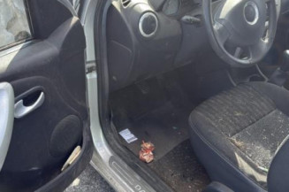 Leve vitre mecanique arriere droit DACIA SANDERO 1