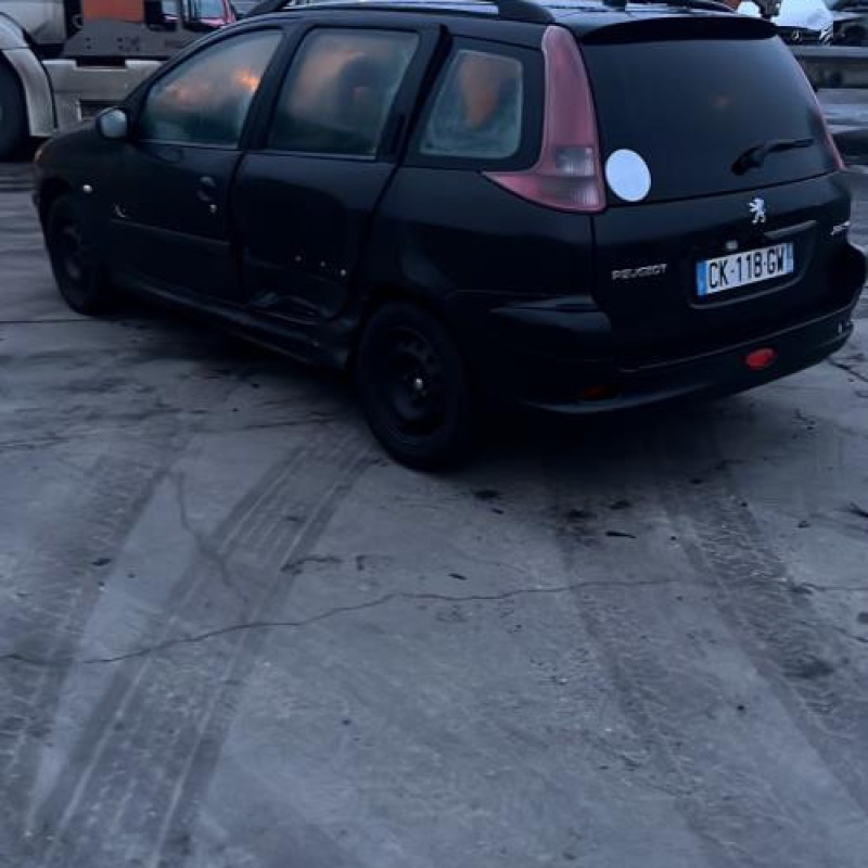 Malle/Hayon arriere PEUGEOT 206 Photo n°10