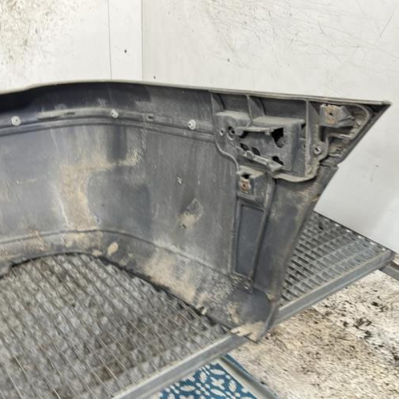 Pare choc arriere RENAULT SAFRANE Photo n°4