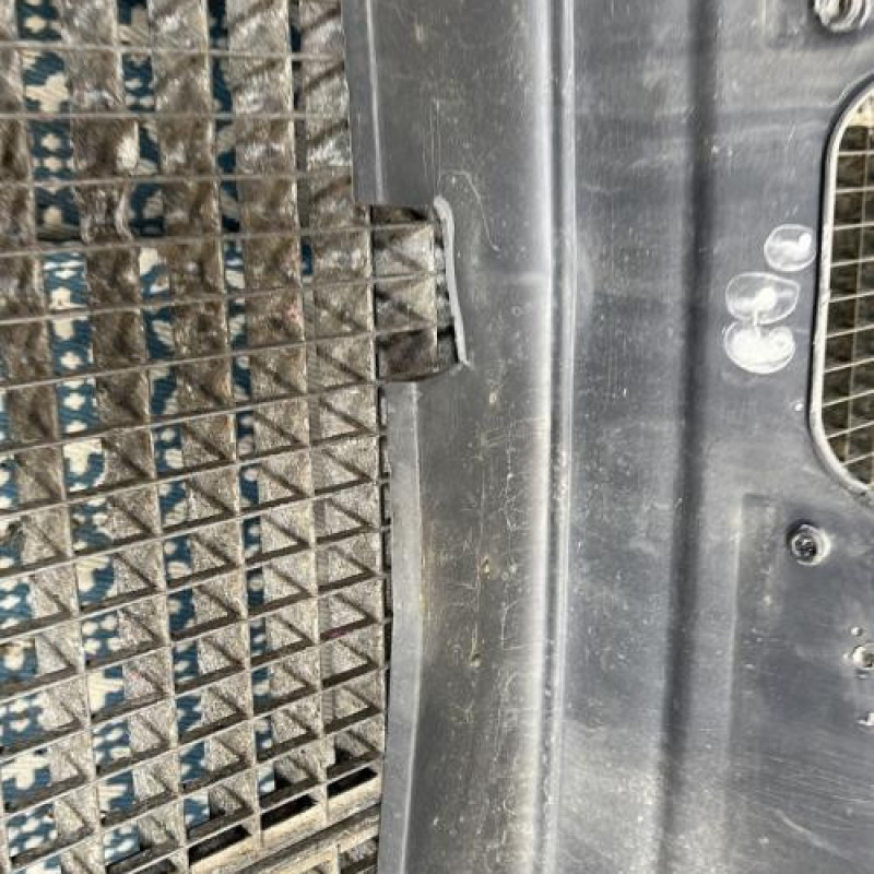 Pare choc arriere RENAULT SAFRANE Photo n°6