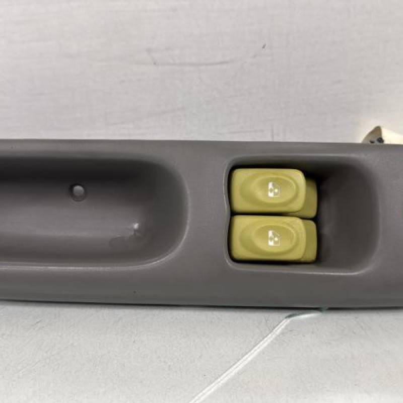 Interrupteur de leve vitre avant gauche RENAULT TWINGO 1 Photo n°1