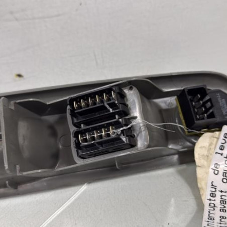 Interrupteur de leve vitre avant gauche RENAULT TWINGO 1