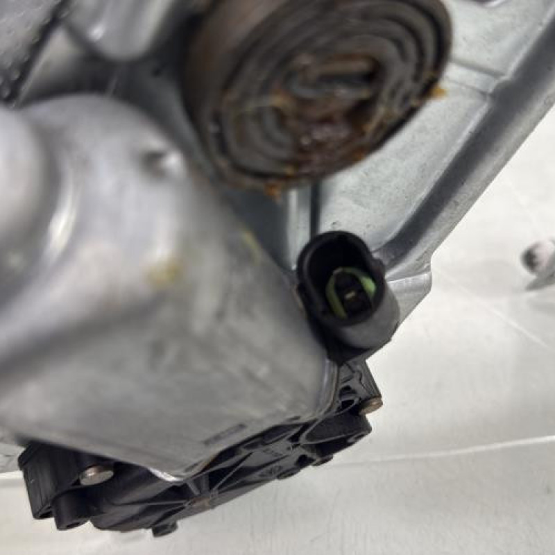 Leve vitre electrique avant gauche RENAULT TWINGO 1 Photo n°4