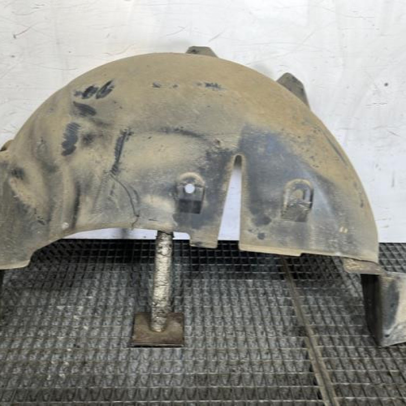 Pare boue arriere droit RENAULT MEGANE 3 Photo n°2