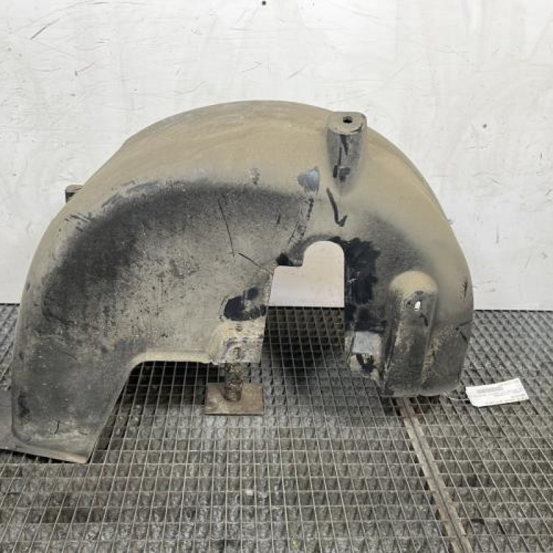 Pare boue arriere gauche CITROEN C4 CACTUS Photo n°1