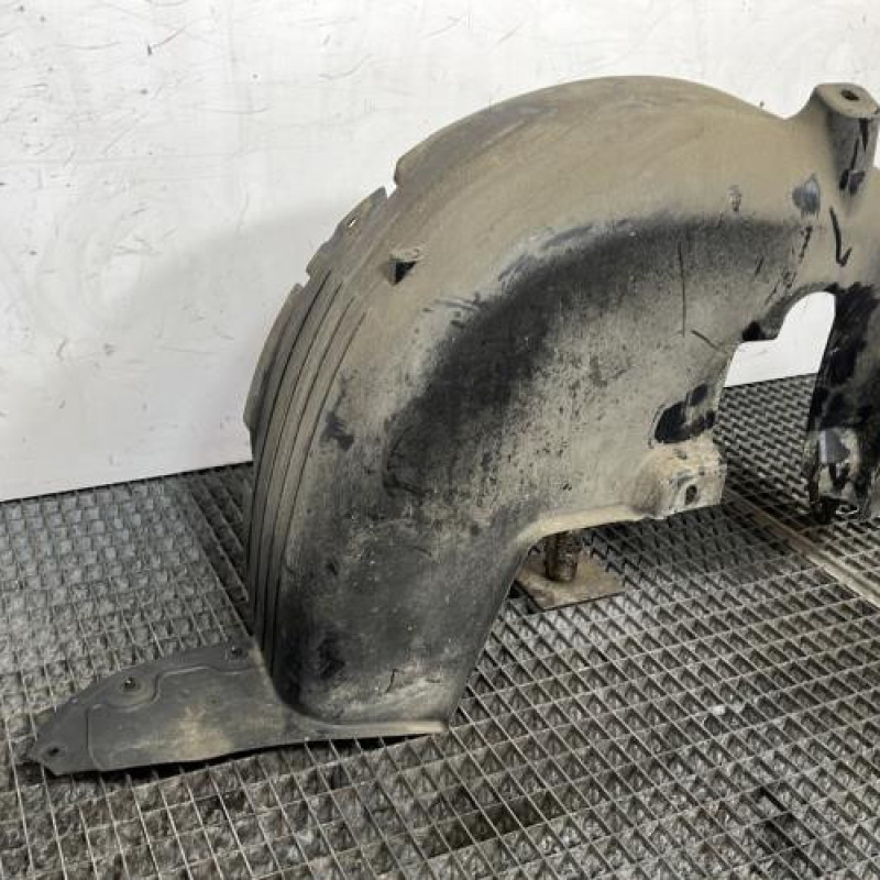 Pare boue arriere gauche CITROEN C4 CACTUS Photo n°2