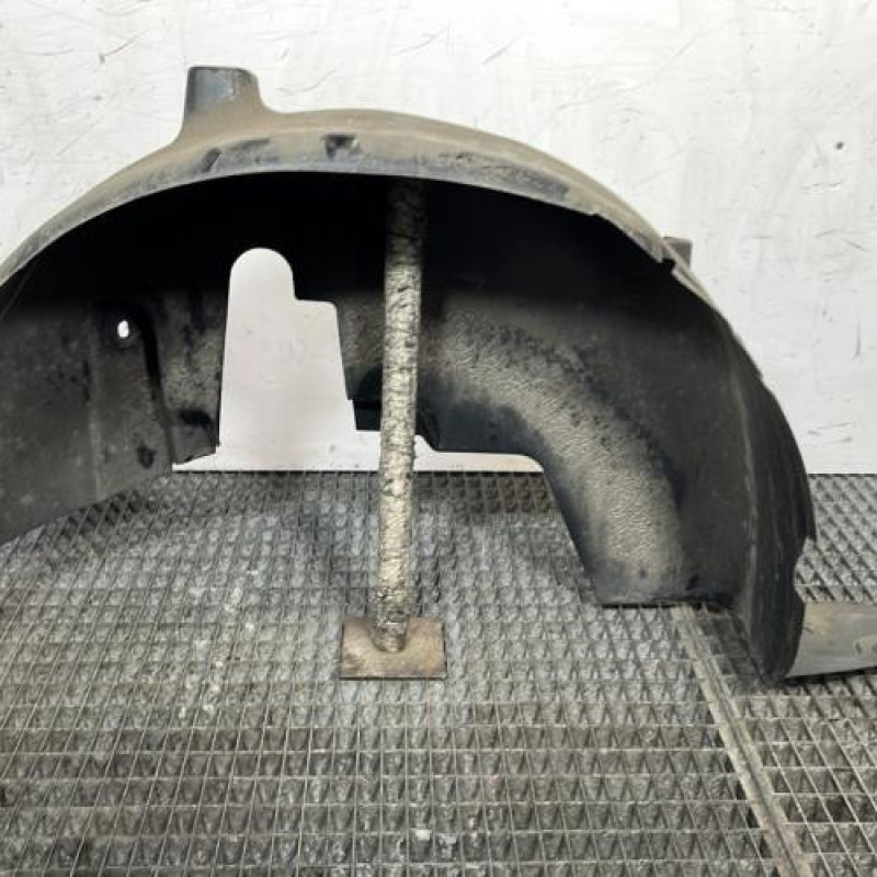 Pare boue arriere gauche CITROEN C4 CACTUS Photo n°4