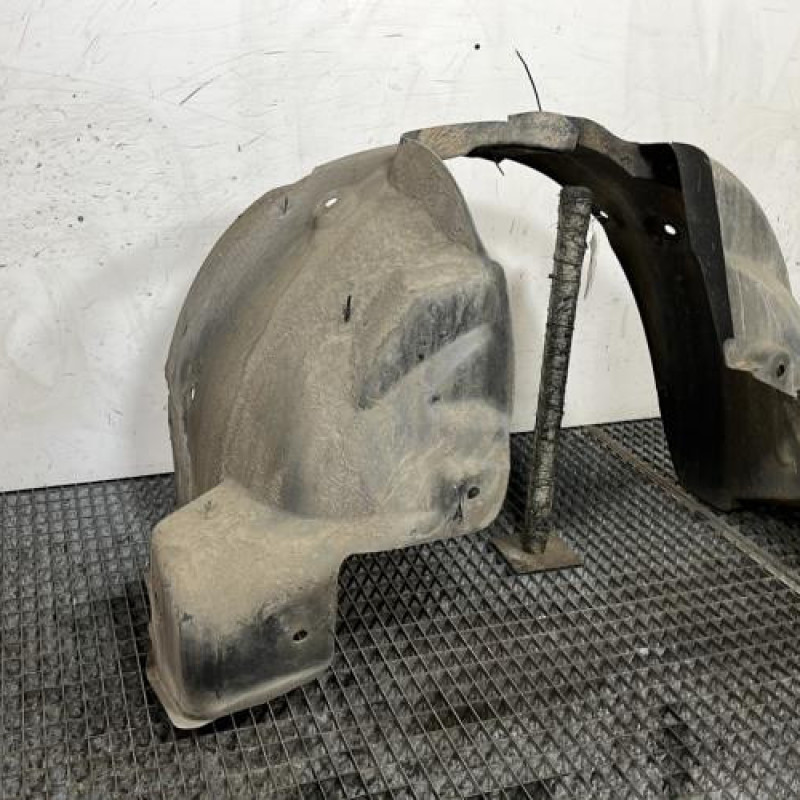 Pare boue avant gauche RENAULT MASTER 3 Photo n°3