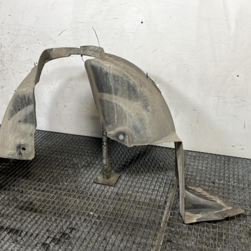 Pare boue avant gauche RENAULT MASTER 3 Photo n°4