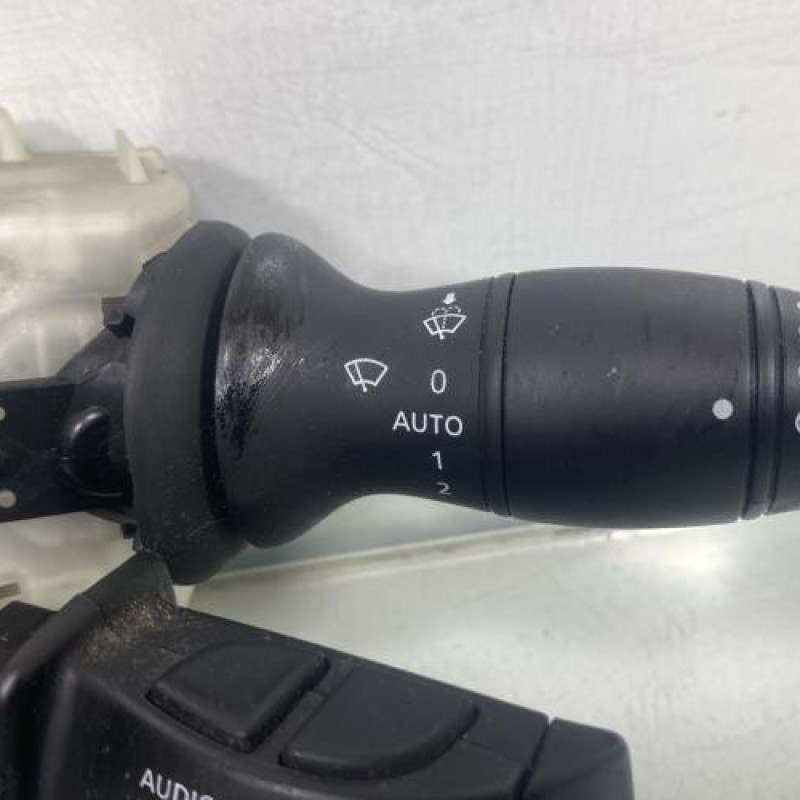 Com (Bloc Contacteur Tournant+Commodo Essuie Glace+Commodo Phare) RENAULT MEGANE 3 Photo n°7