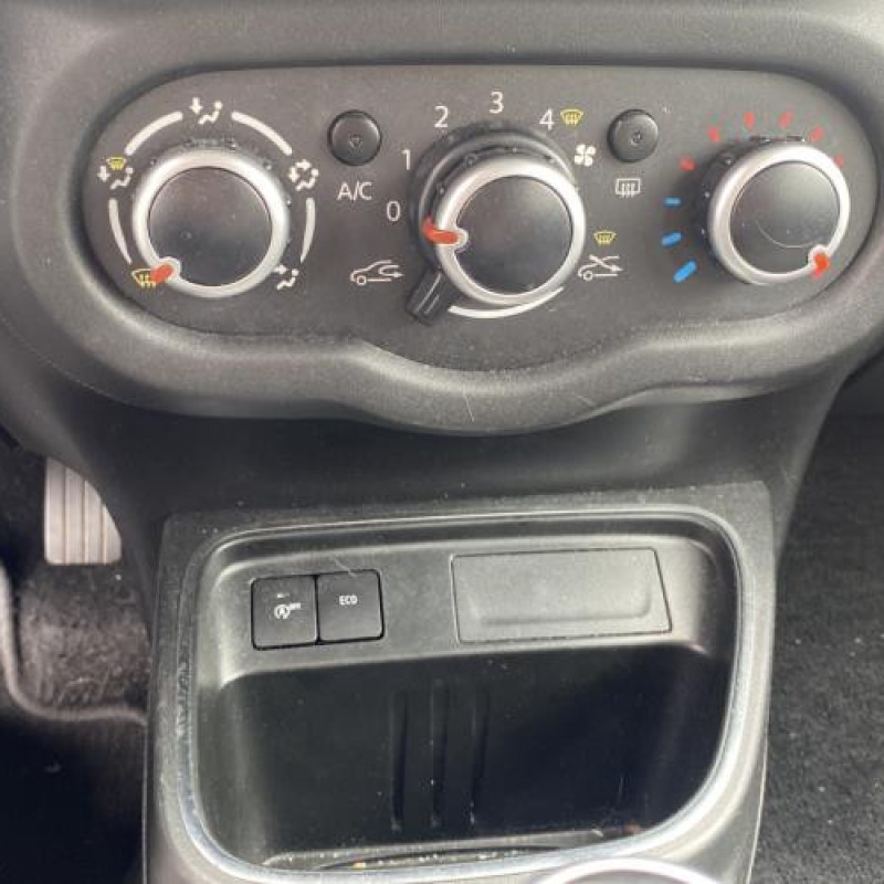 Pompe lave glace avant RENAULT TWINGO 3 Photo n°16