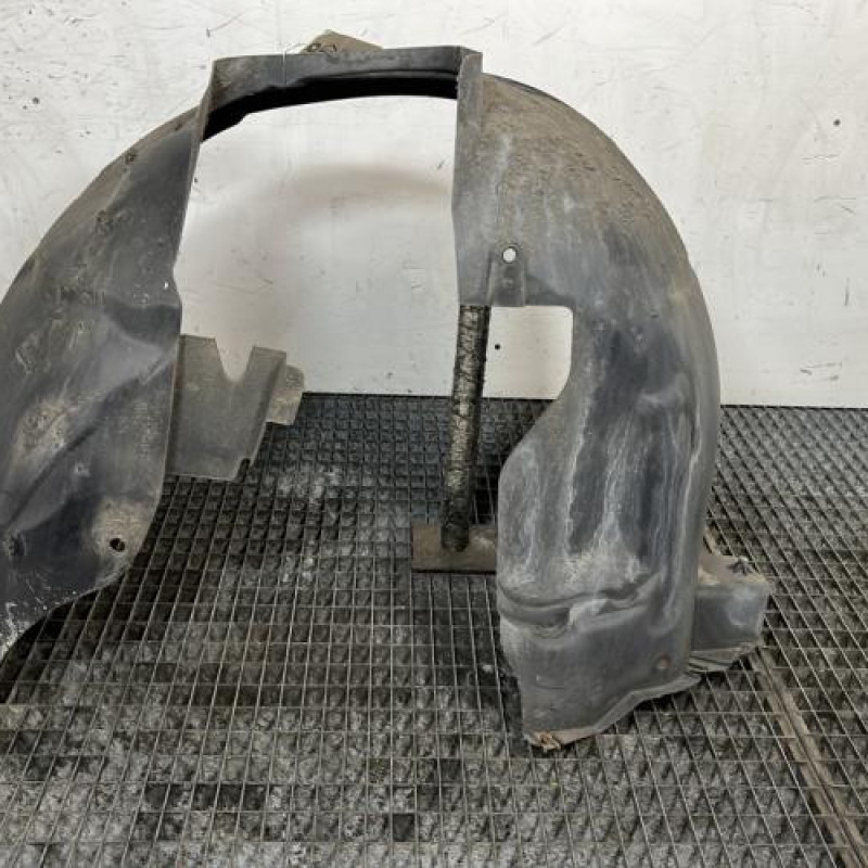 Pare boue avant gauche CITROEN C4 PICASSO 1 Photo n°2