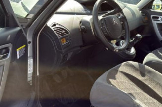 Pare boue avant gauche CITROEN C4 PICASSO 1