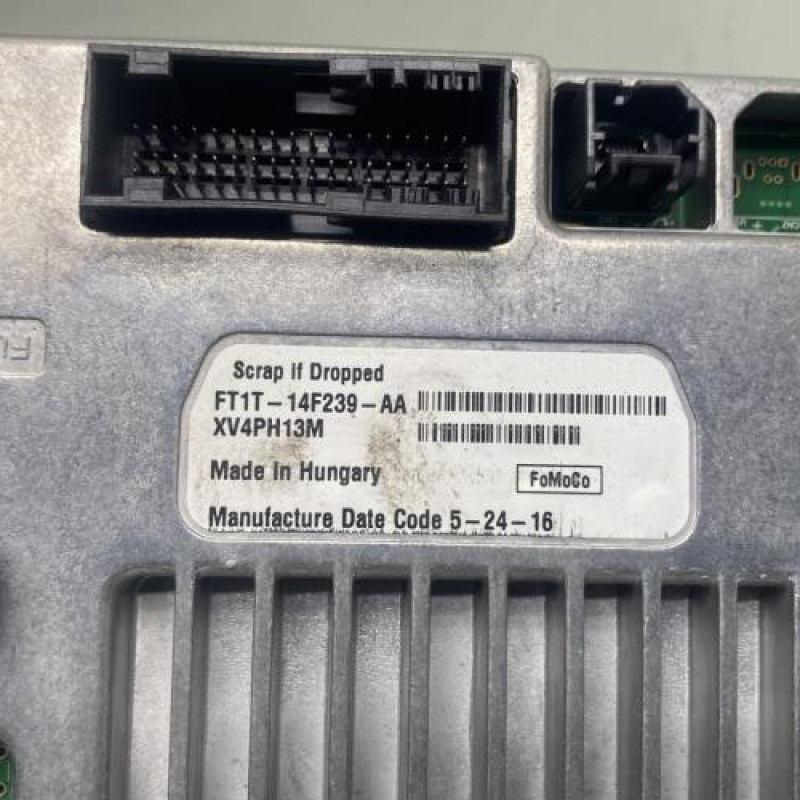 Ecran GPS FORD TOURNEO CONNECT 2 Photo n°4